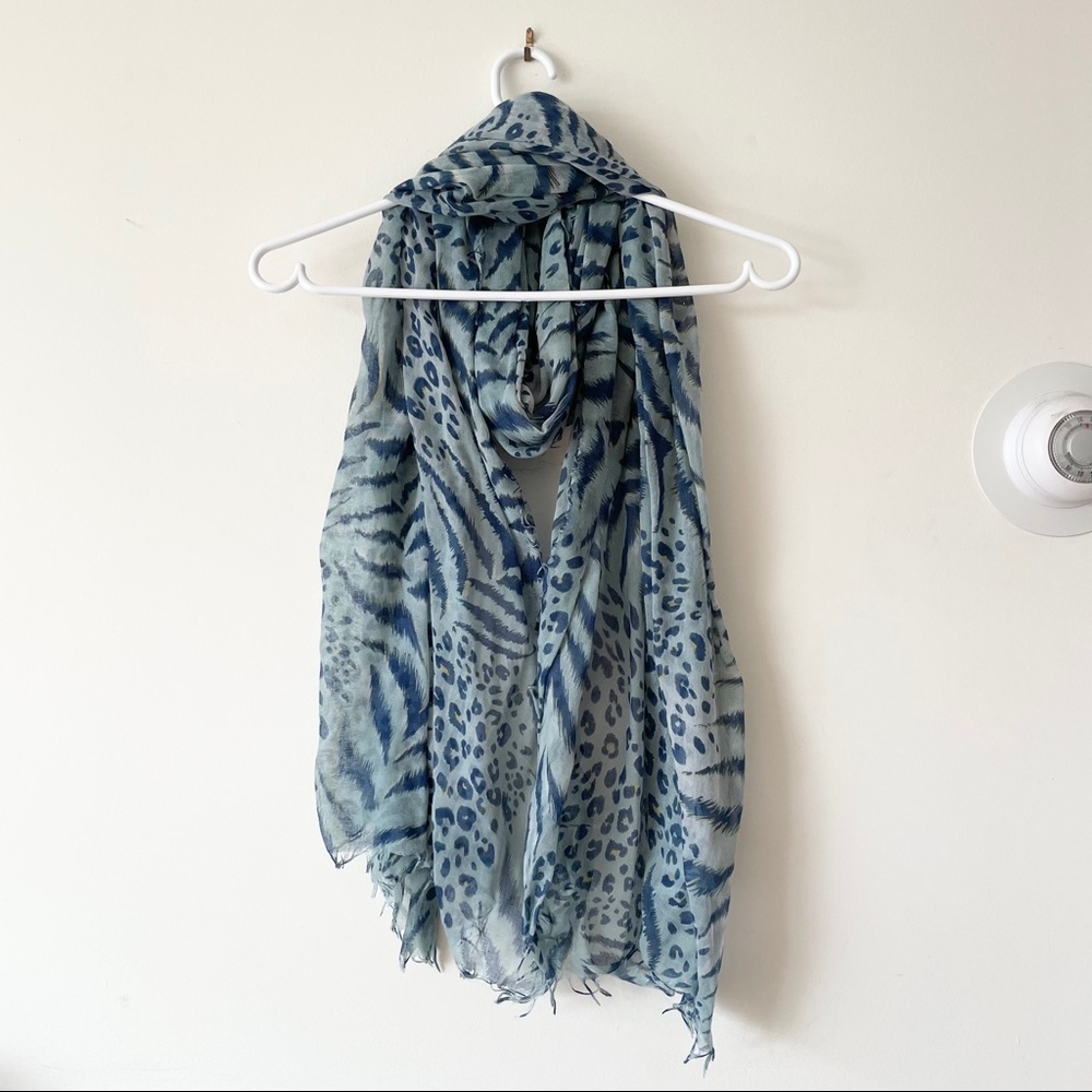 🛍 3/$20 Pattern Scarf - Picture 14 of 15